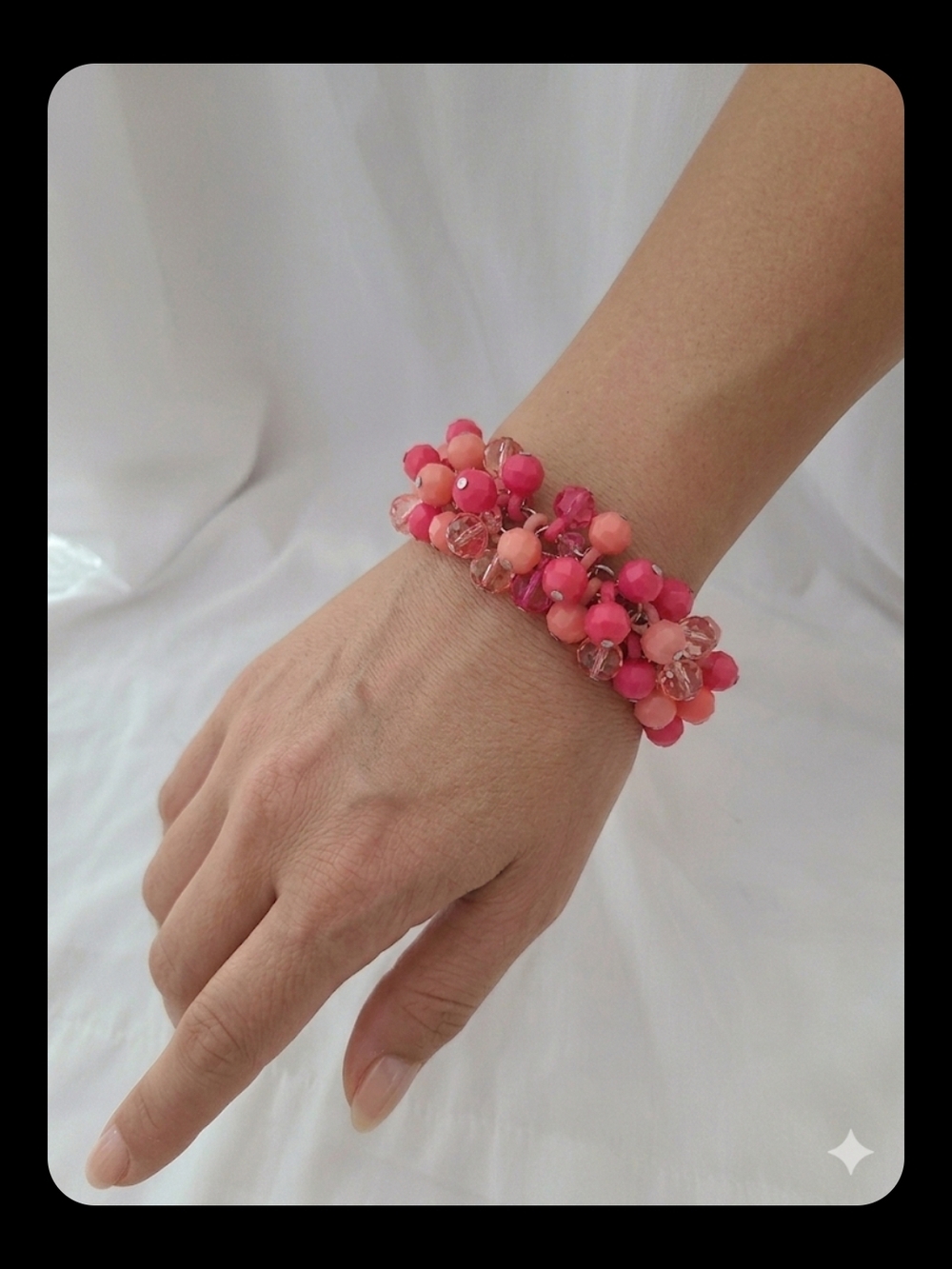 Pink Cluster Stretch Bracelet - Vibrant Pink Beaded Design